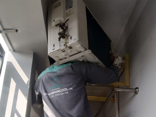 Tháo lắp máy lạnh