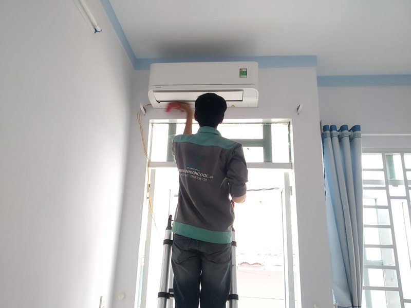 Điện Lạnh VinCool chuyên gia vệ sinh máy lạnh chuyên nghiệp tại quận Bình Tân.