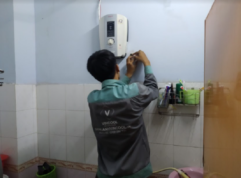 Hướng dẫn bảo dưỡng vệ sinh máy nước nóng tại nhà