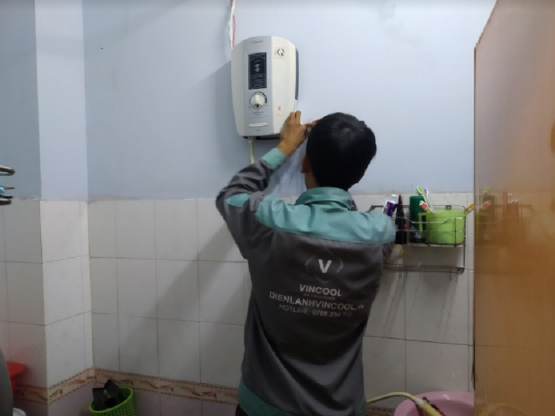 Sửa chữa máy nước nóng có đắt không?
