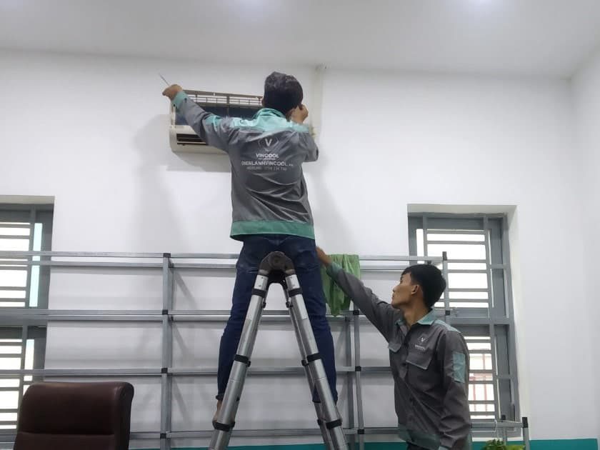 Tháo lắp máy lạnh Quận 3