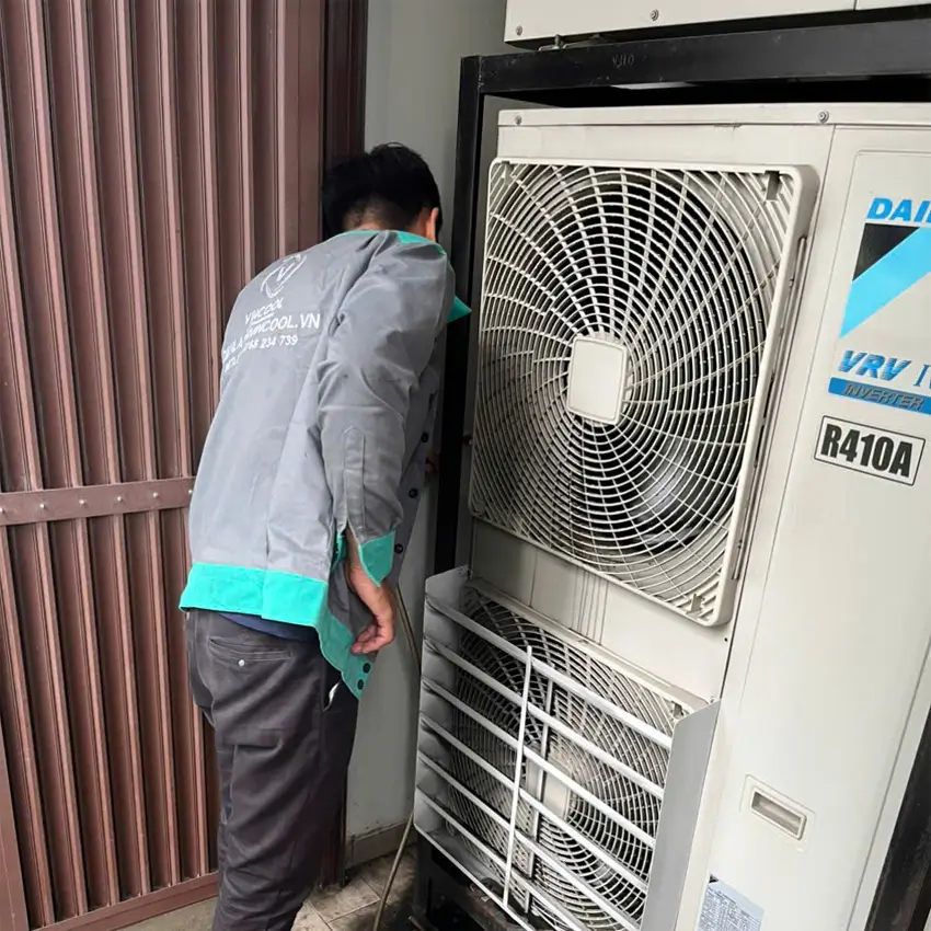 Vệ sinh máy lạnh Quận Tân Bình uy tín, có mặt trong 30 phút Máy lạnh tại quận Tân Bình nên được kiểm tra và vệ sinh định kỳ