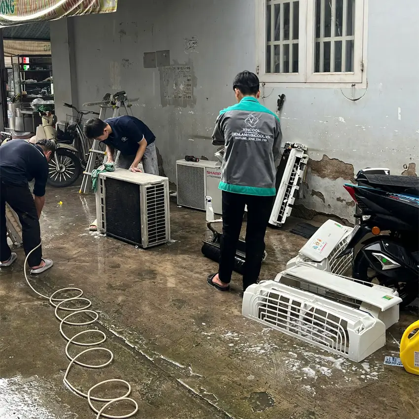 Vệ sinh máy lạnh Quận Tân Bình uy tín, có mặt trong 30 phút Dịch vụ vệ sinh máy lạnh quận Tân Bình tại Vincool được nhiều khách hàng lựa chọn