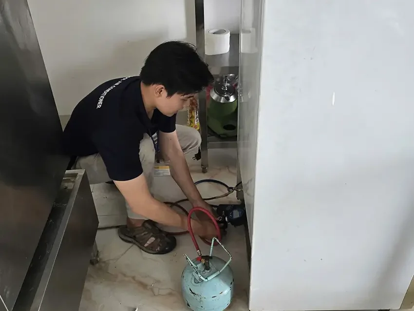 Đội ngũ kỹ thuật viên tại Vincool với tác phong phục vụ chuyên nghiệp