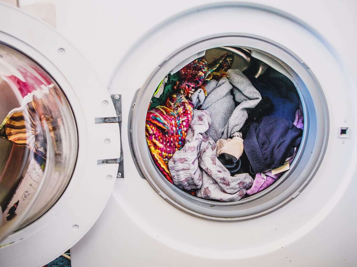 Cửa máy giặt không đóng kín là nguyên nhân khiến máy giặt không hoạt động