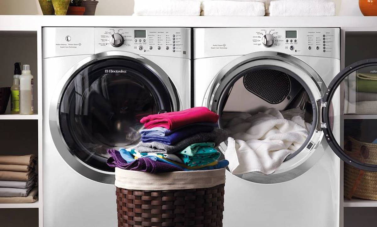 Vì sao máy giặt không xả nước xả vải?