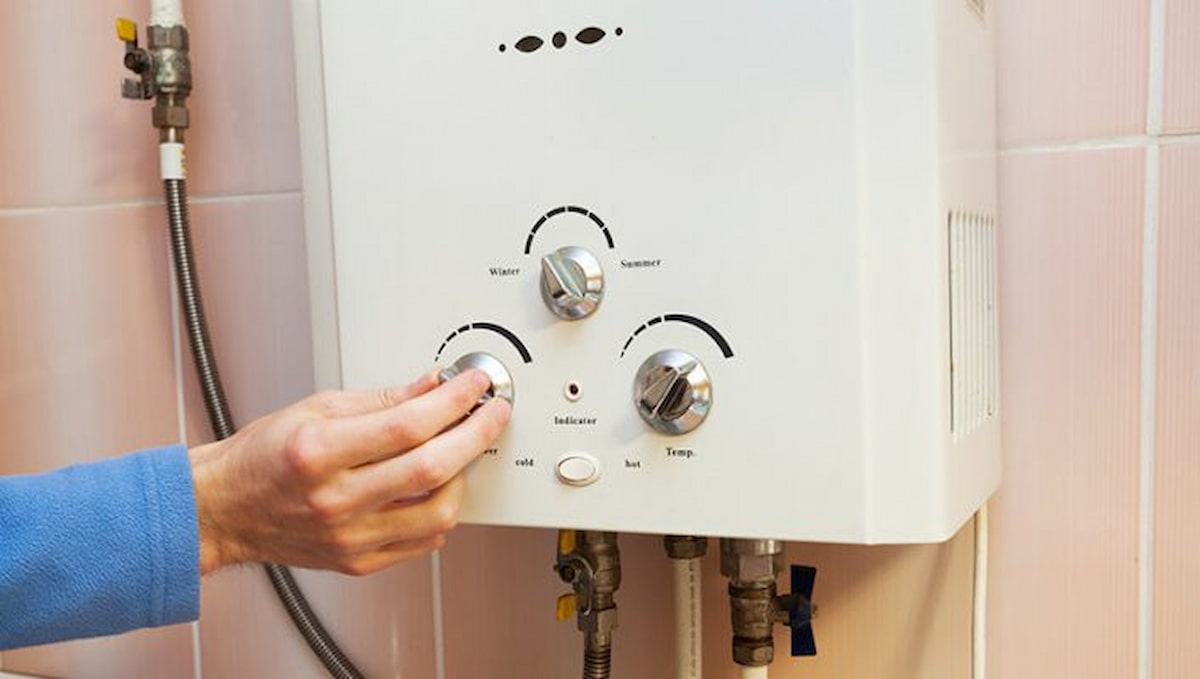 Thân bình máy nước nóng bị thủng có sửa được không?