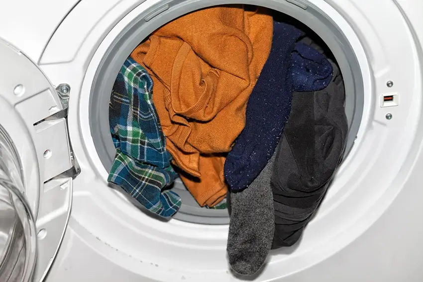 Giặt quá nhiều quần áo cho phép khiến lồng giặt không thể xoay từ đó báo lỗi E71
