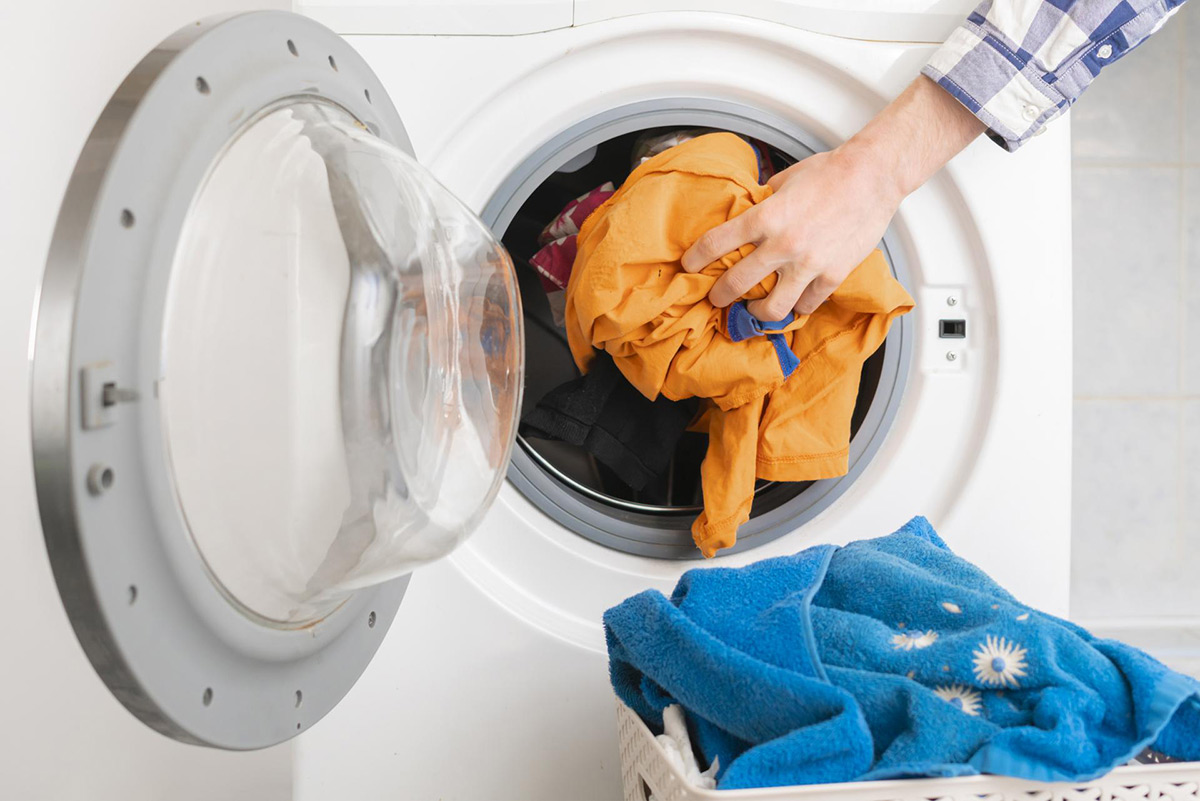 Trọng lượng trên máy giặt là quần áo khô hay ướt?