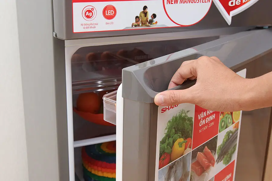 Tủ lạnh Sharp được bảo hành khi còn tem mác đầy đủ, nguyên vẹn