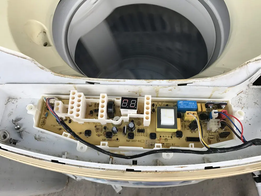 Cần kiểm tra và sửa chữa khi máy giặt báo lỗi E6