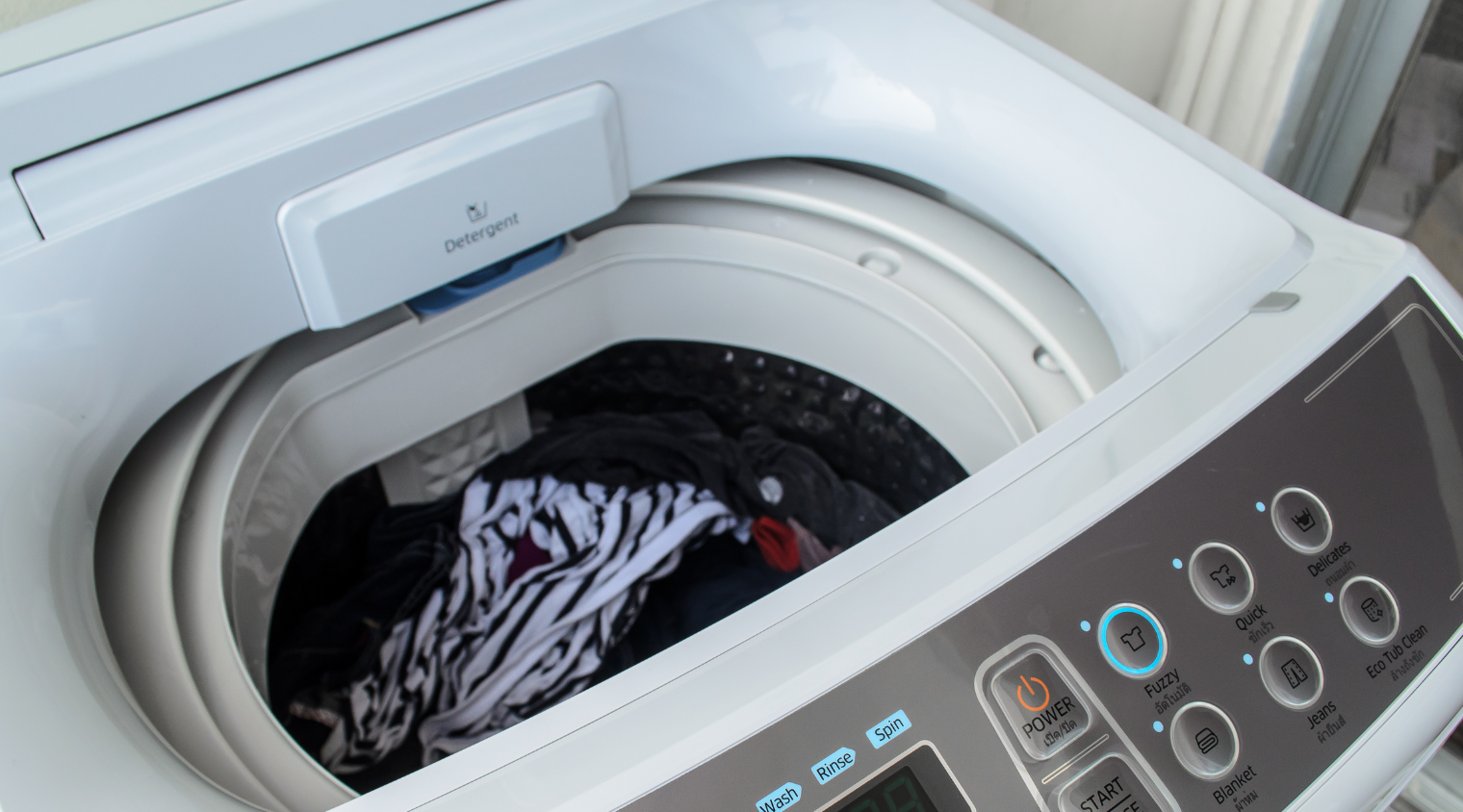 Lồng giặt không cân bằng có thể làm gián đoạn quá trình giặt