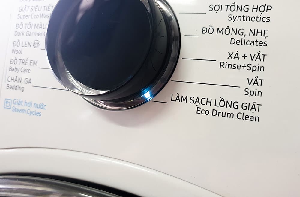 Tình trạng máy giặt chảy nước yếu đa phần đến từ nguyên nhân tắc nghẽn các bộ phận dẫn nước của máy giặt.