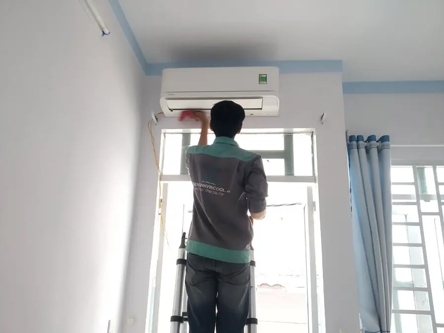 Hướng dẫn cách vệ sinh máy lạnh Panasonic tại nhà từ A đến Z