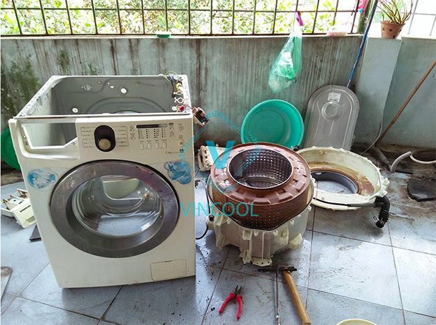 Khử trùng đồ giặt và vệ sinh máy giặt: Cách thực sự làm sạch sau khi bị ốm