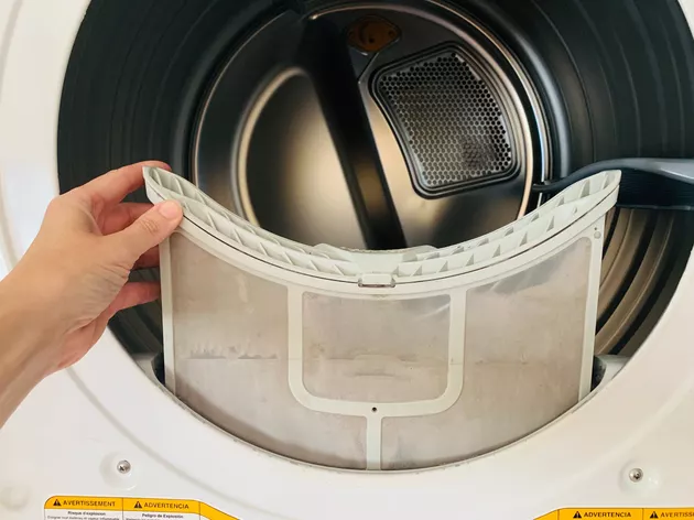 Cách vệ sinh máy sấy quần áo hiệu quả mà dễ thực hiện