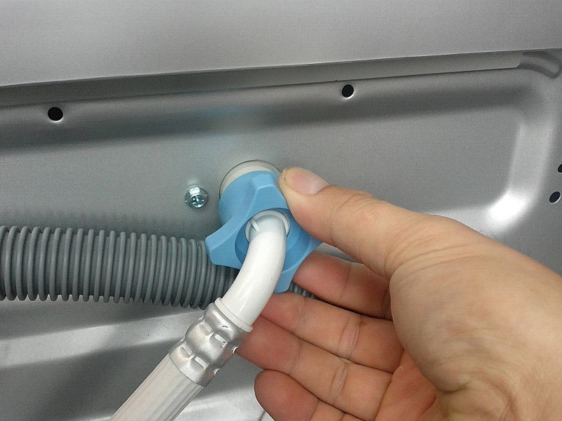 Hướng dẫn chi tiết cách lắp đặt ống nước máy giặt