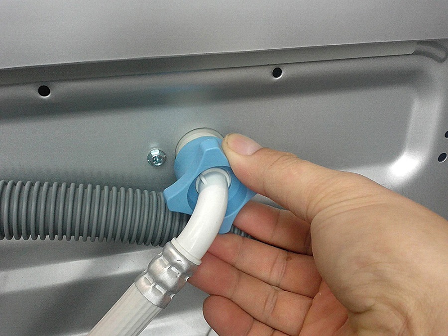 Máy giặt cửa trước bị đọng nước – Nguyên nhân và cách xử lý