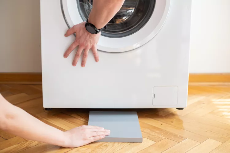 Cách cân bằng chân máy giặt để sửa máy giặt rung lắc mạnh