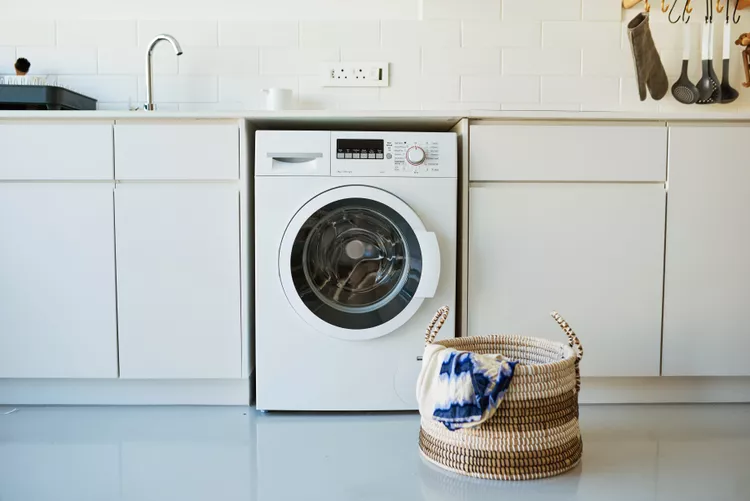 Tại sao máy giặt có mùi hôi? Cách khử mùi hôi máy giặt hiệu quả