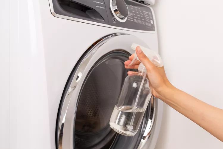 Cách vệ sinh máy giặt cửa trước để ngăn mùi hôi