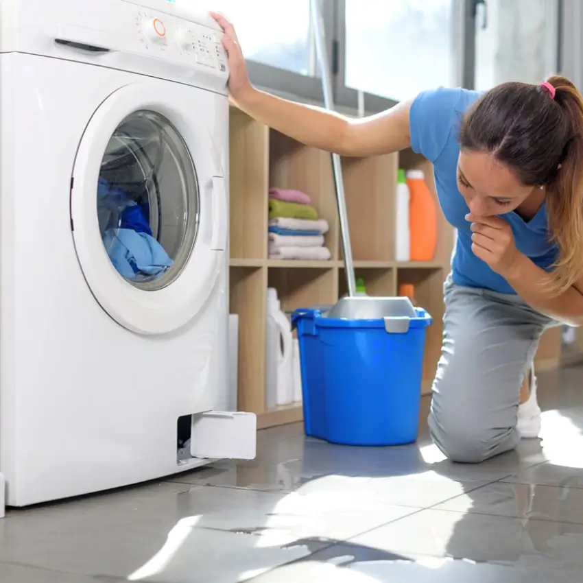 Máy giặt bị chảy nước có thể gây ra nhiều tác hại khôn lường