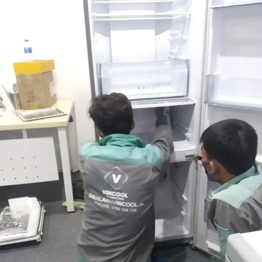 Tủ lạnh kêu to là bị sao? Cách kiểm tra đúng kỹ thuật Khi nào nên gọi dịch vụ sửa tủ lạnh chuyên nghiệp?