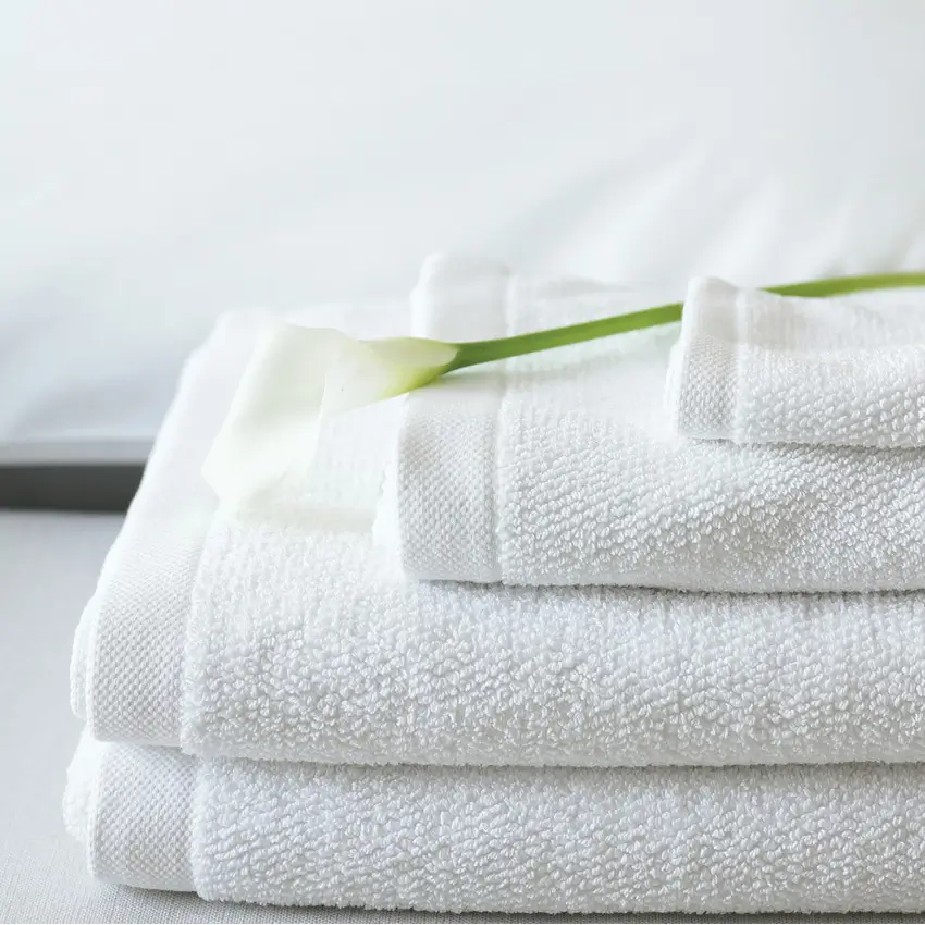 Top 10 cách khử mùi tủ lạnh đơn giản mà cực kỳ hiệu quả Khử mùi tủ lạnh bằng khăn bông sạch