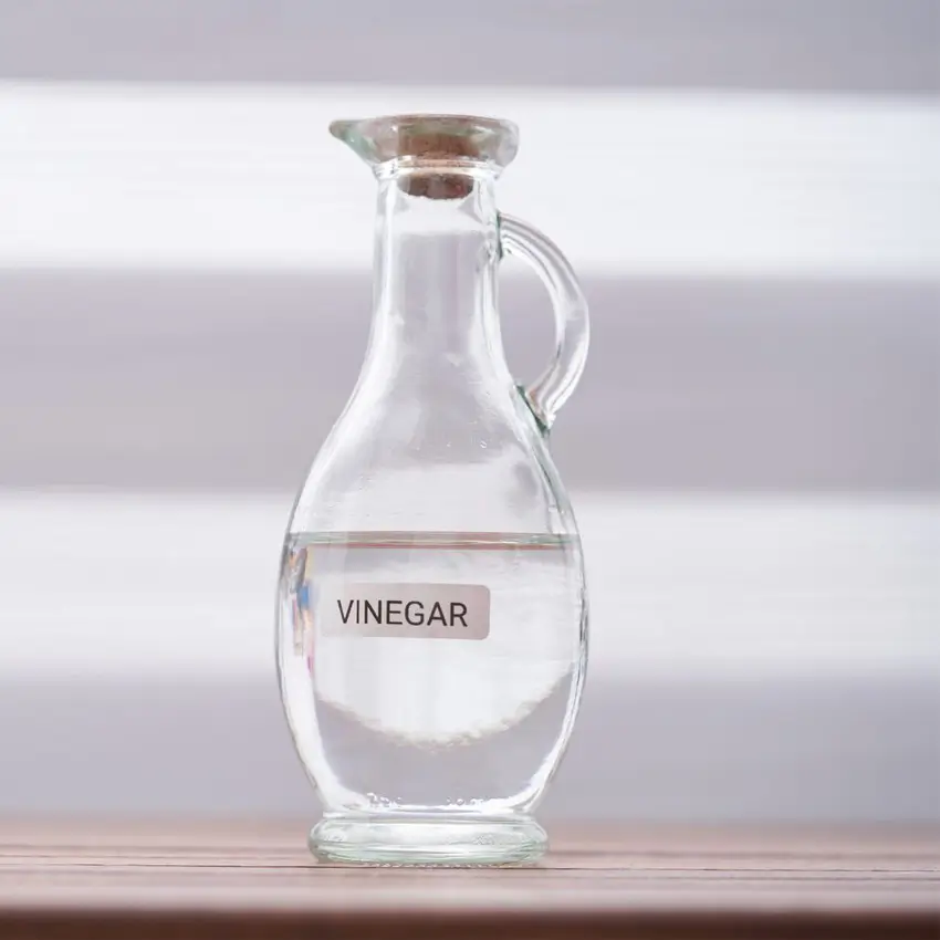 Top 10 cách khử mùi tủ lạnh đơn giản mà cực kỳ hiệu quả Khử mùi tủ lạnh bằng giấm ăn