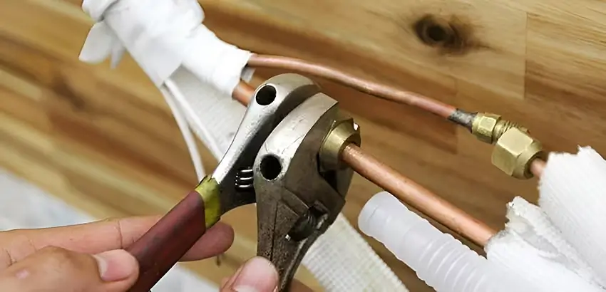 Kiểm tra ống thoát nước và ống cấp khí gas