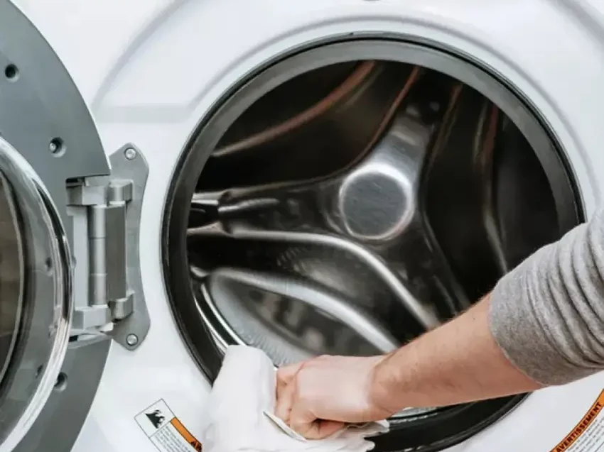 Cách vệ sinh máy giặt Aqua chi tiết, dễ làm tại nhà