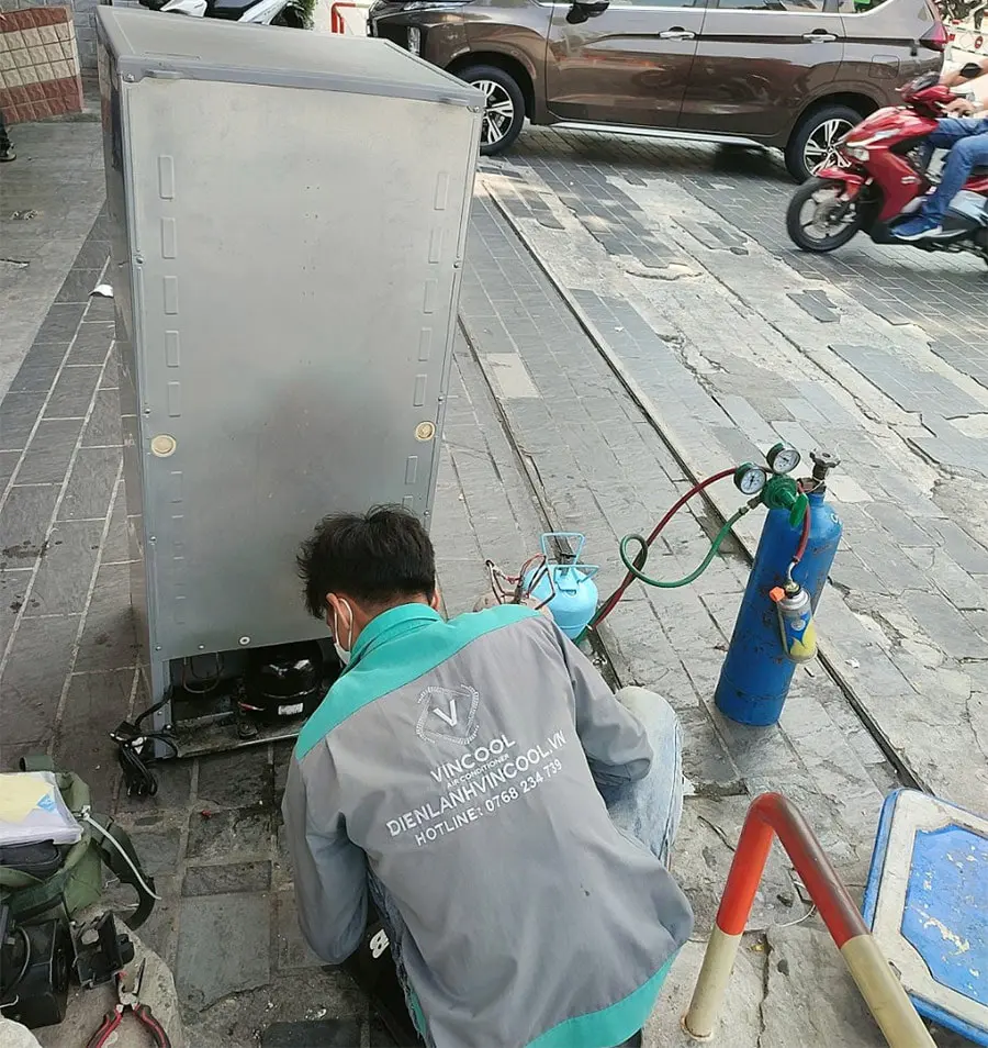 Hỗ trợ nhanh - Thợ có kinh nghiệm - Có mặt trong 30 phút - Vincool