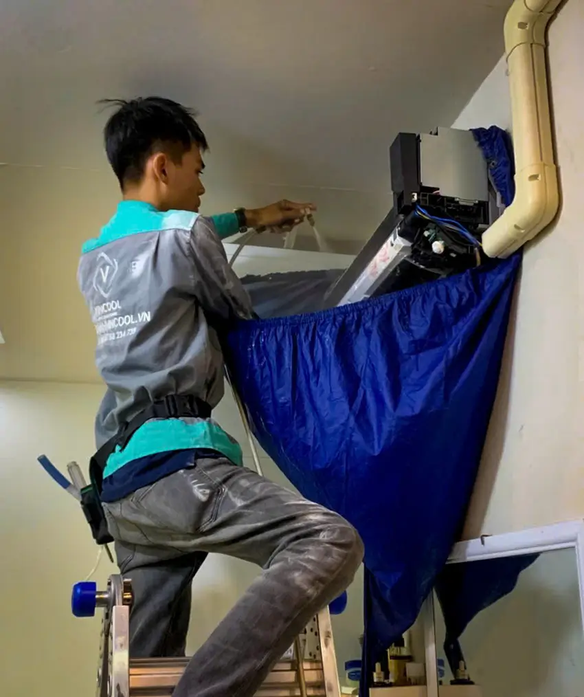 Vệ sinh máy lạnh tại nhà chuyên nghiệp, có mặt nhanh trong 30 phút