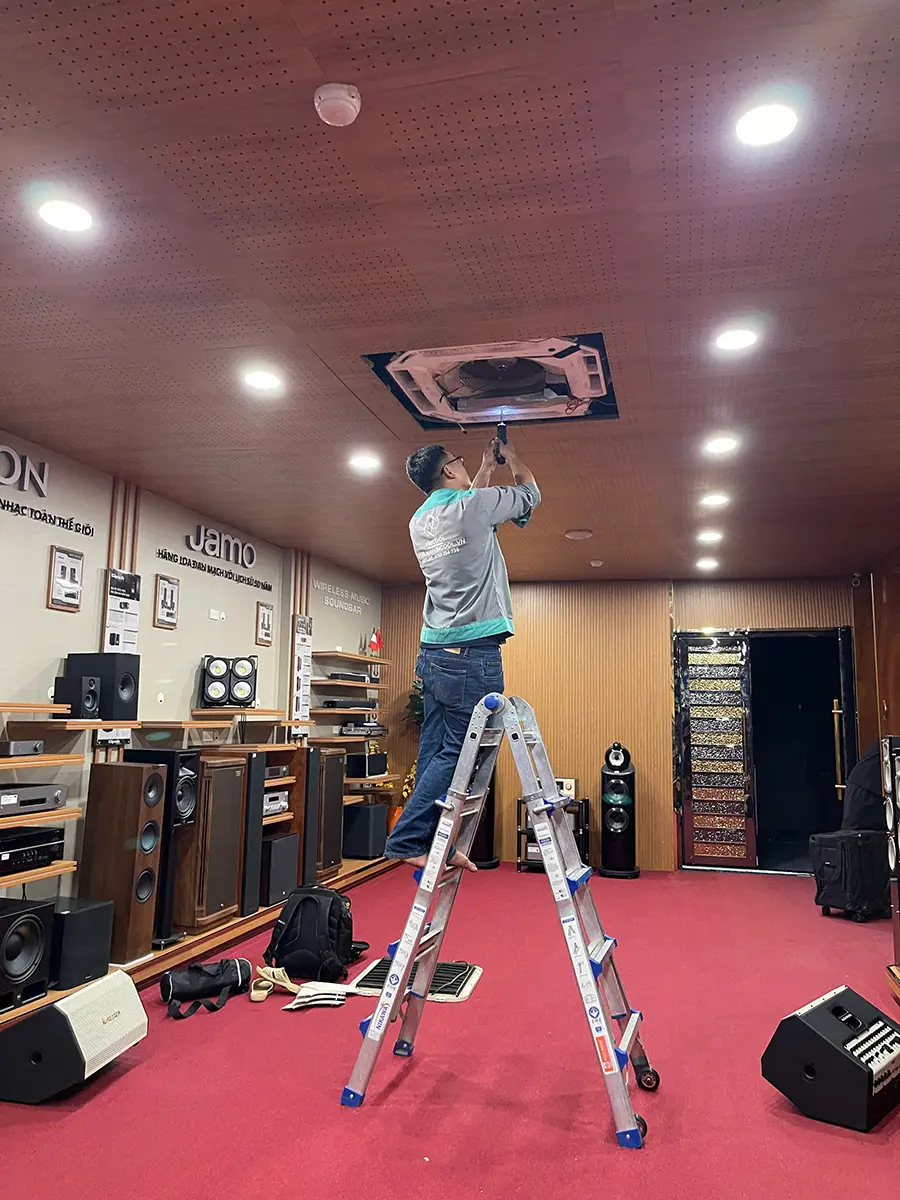 Hỗ trợ lắp đặt máy lạnh tận nơi - Vincool