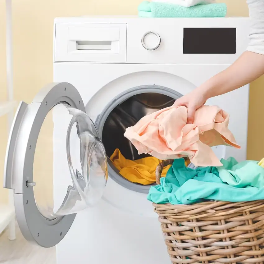 Lỗi E3 máy giặt Toshiba là gì, xử lý sao? Kiểm tra và sắp xếp lại quần áo trong lồng giặt