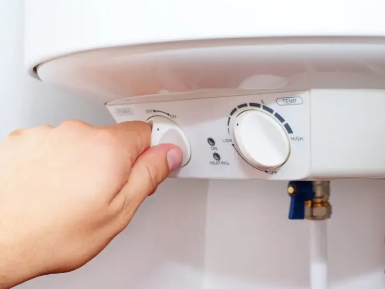 Sửa máy nước nóng quận Phú Nhuận tại nhà, báo giá trước