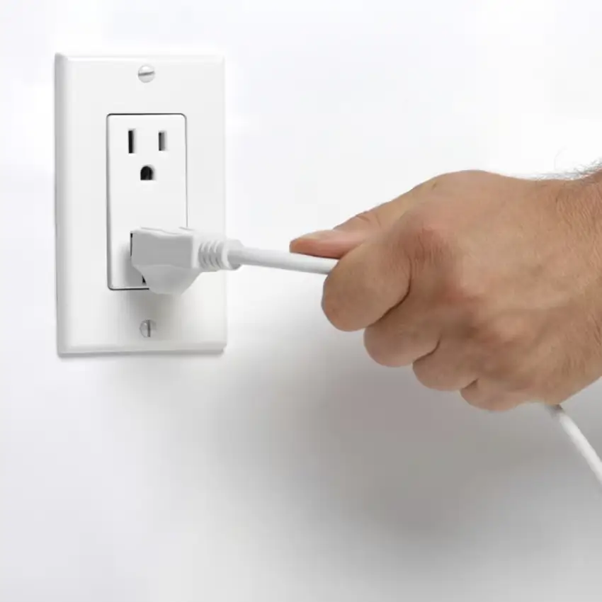 Rút phích cắm, khóa nguồn nước để đảm bảo an toàn