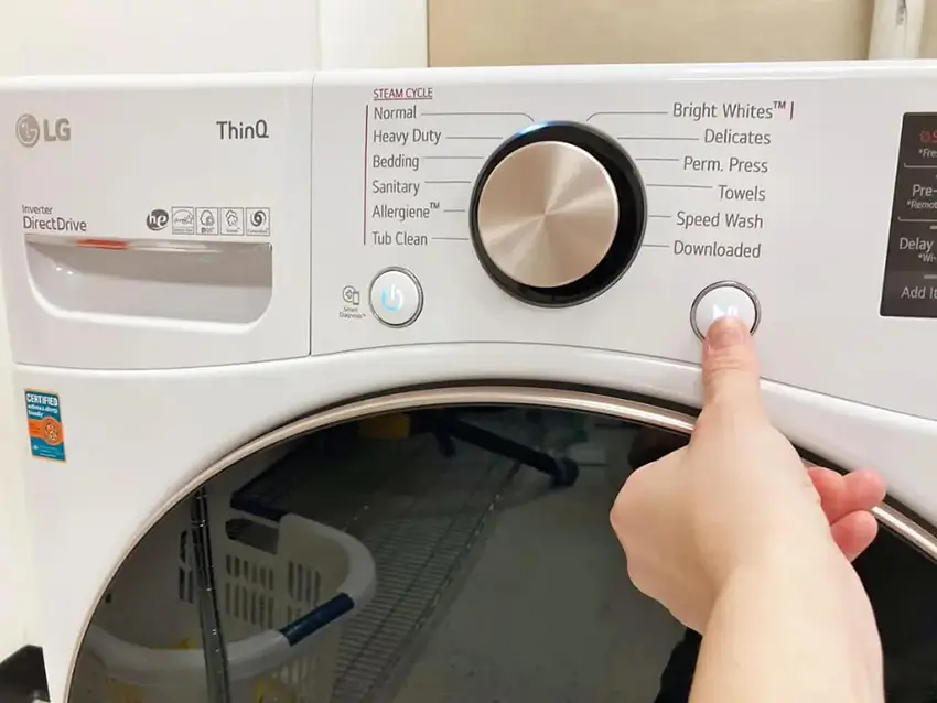 Khởi động lại máy