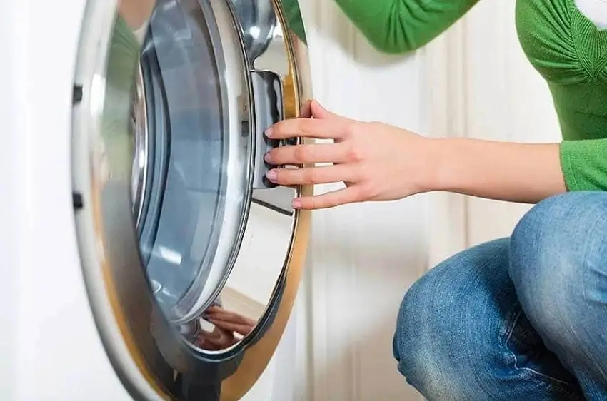 Cách mở cửa máy giặt bị kẹt nhanh chóng và đúng cách