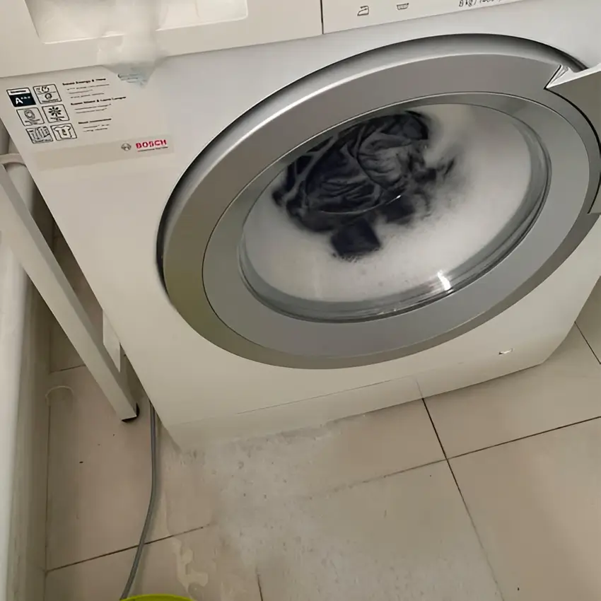 Máy giặt bị trào bọt ra ngoài: Nguyên nhân và cách xử lý