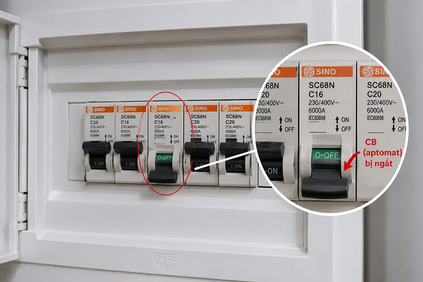 CB (aptomat) hoặc cầu chì bị ngắt